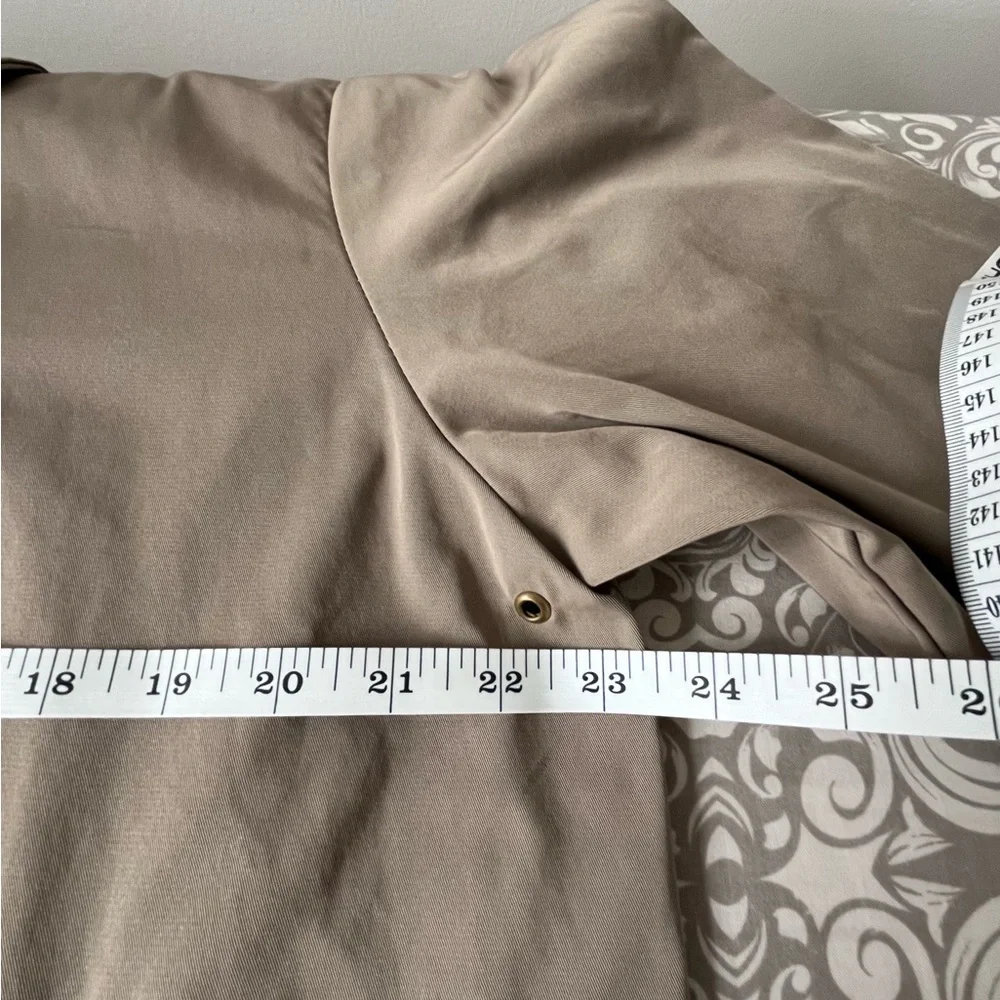 Ih Nom Uh Nit Taupe Long Raincoat with Contrast Stitching and Snap Buttons - Picture 5 of 11
